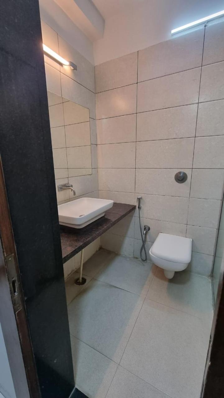 Hotel Raviraj, Chhatrapati Sambhaji Nagar 奥兰加巴德 外观 照片
