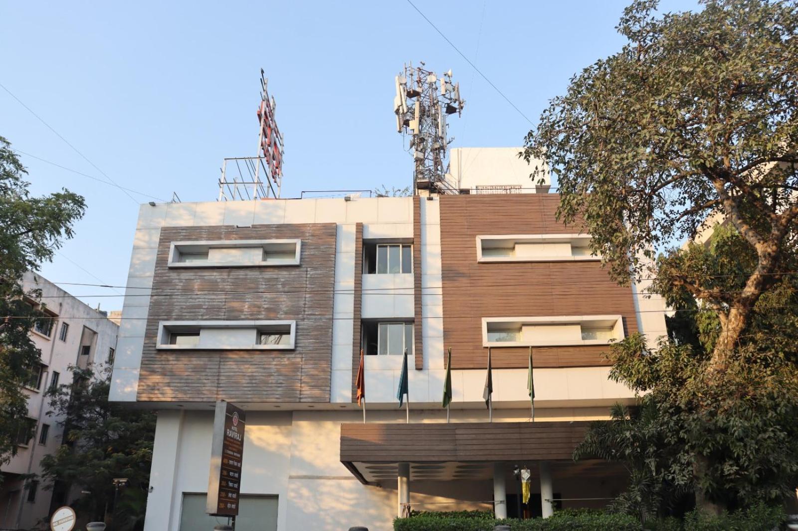 Hotel Raviraj, Chhatrapati Sambhaji Nagar 奥兰加巴德 外观 照片